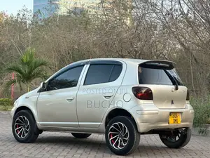 Toyota Vitz 2002 Gold