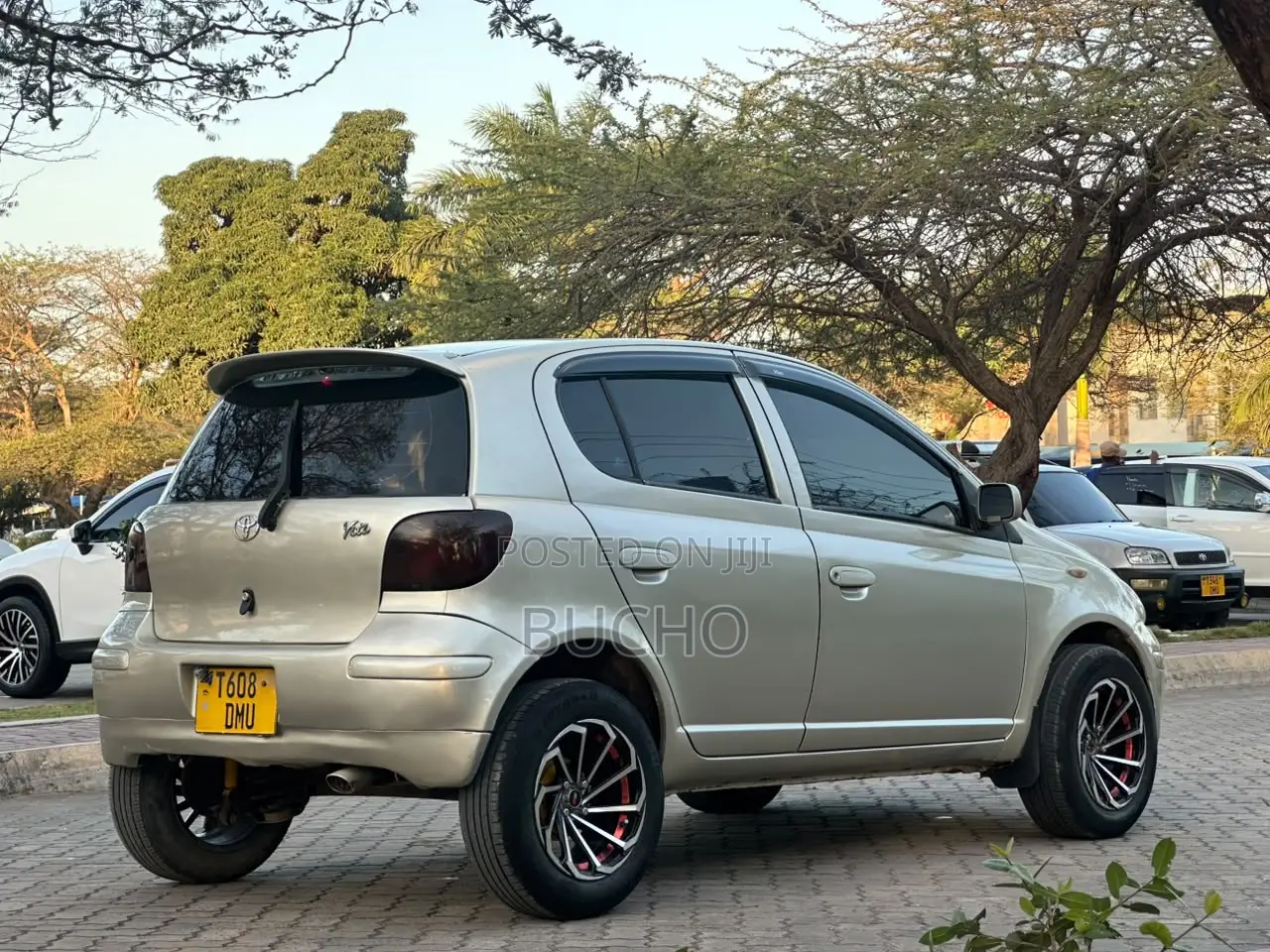 Toyota Vitz 2002 Gold