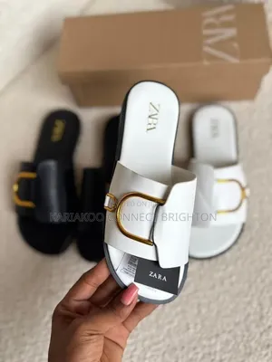 D- Ring Flat Sandal