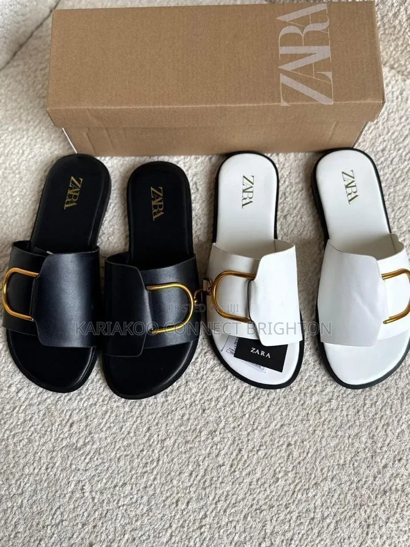 D- Ring Flat Sandal