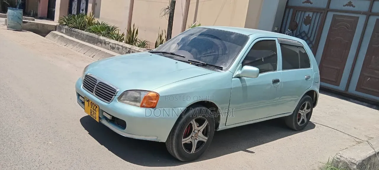 Toyota Starlet 2001 Blue