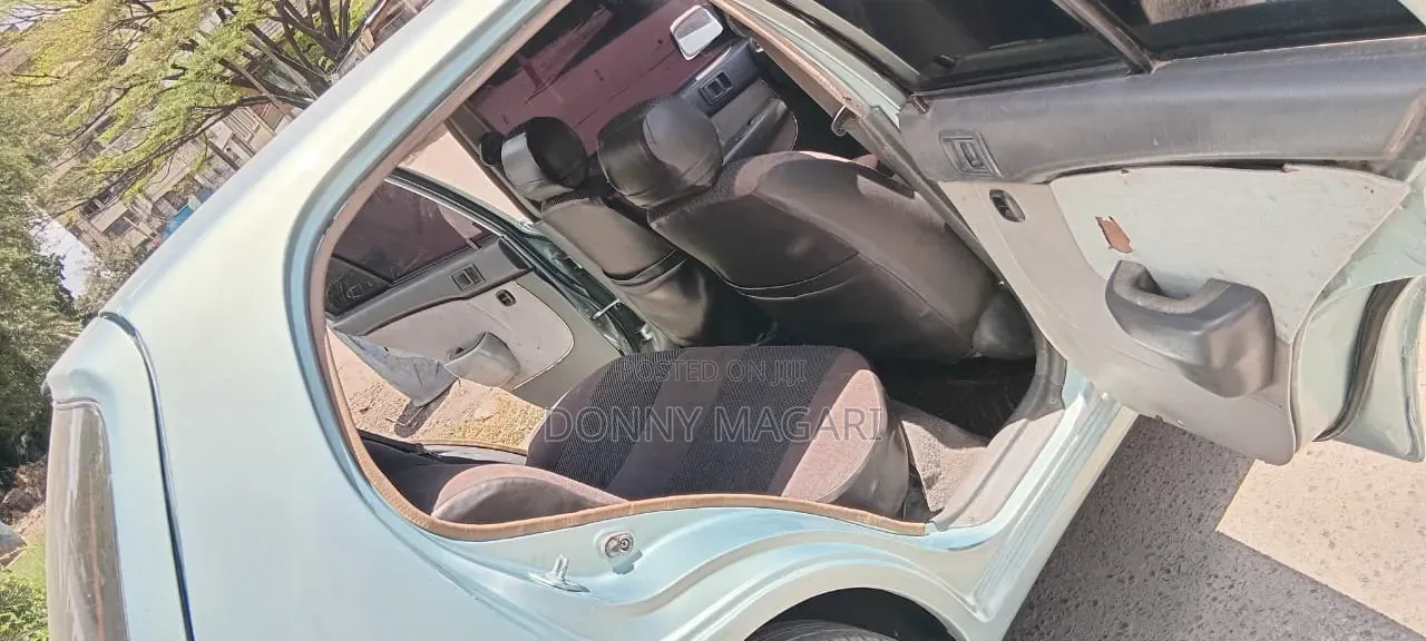 Toyota Starlet 2001 Blue