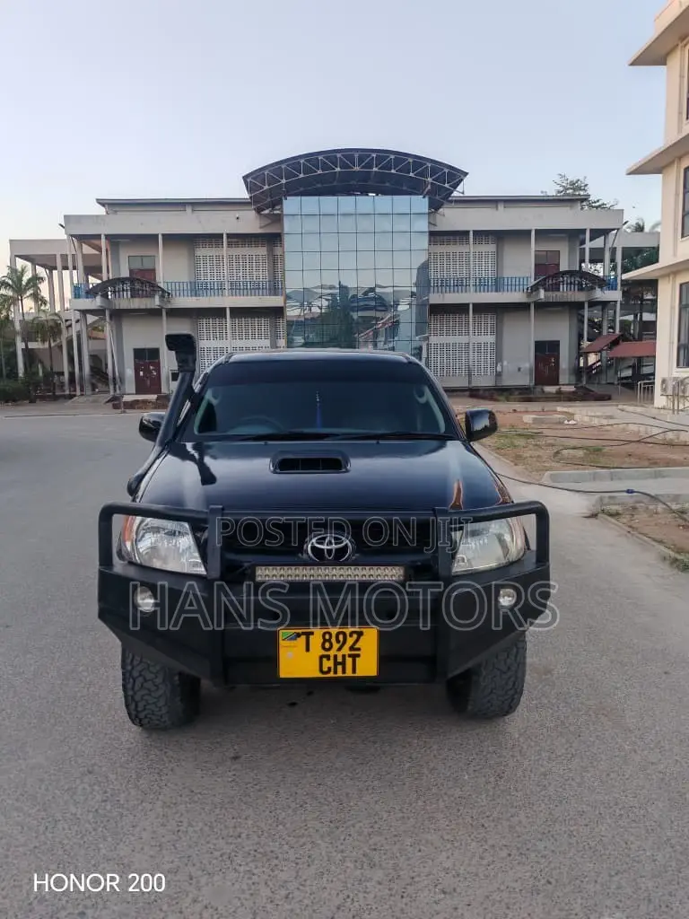 Toyota Hilux 2007 Black
