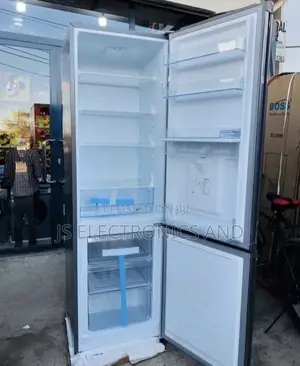 Hisense Fridge 269L Black Glass With Water Dispenser Bottom Freezer
