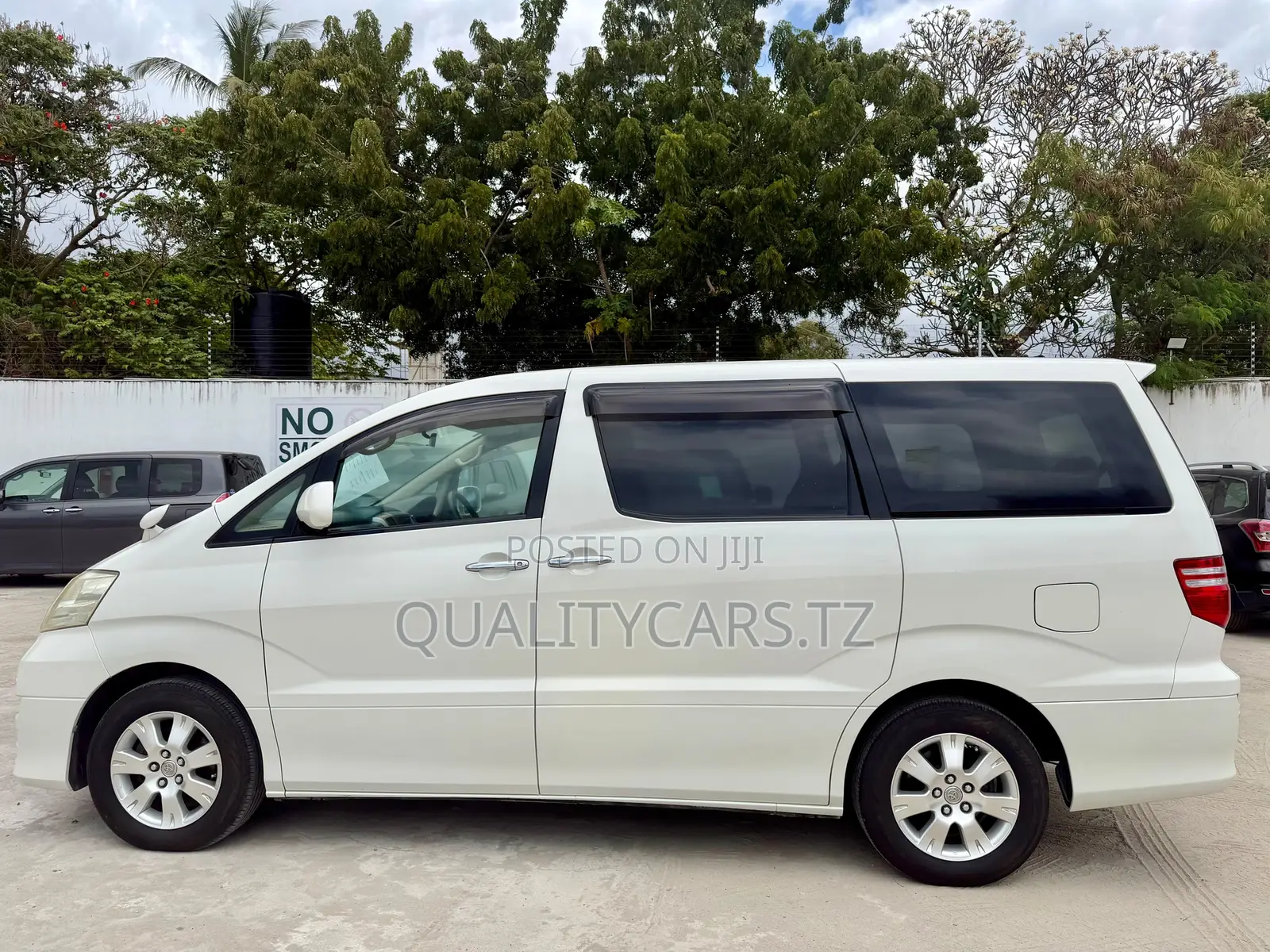 Toyota Alphard 2006 White