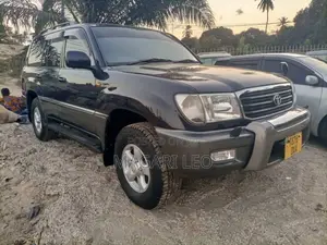 Toyota Land Cruiser HDJ 100 2001 Blue