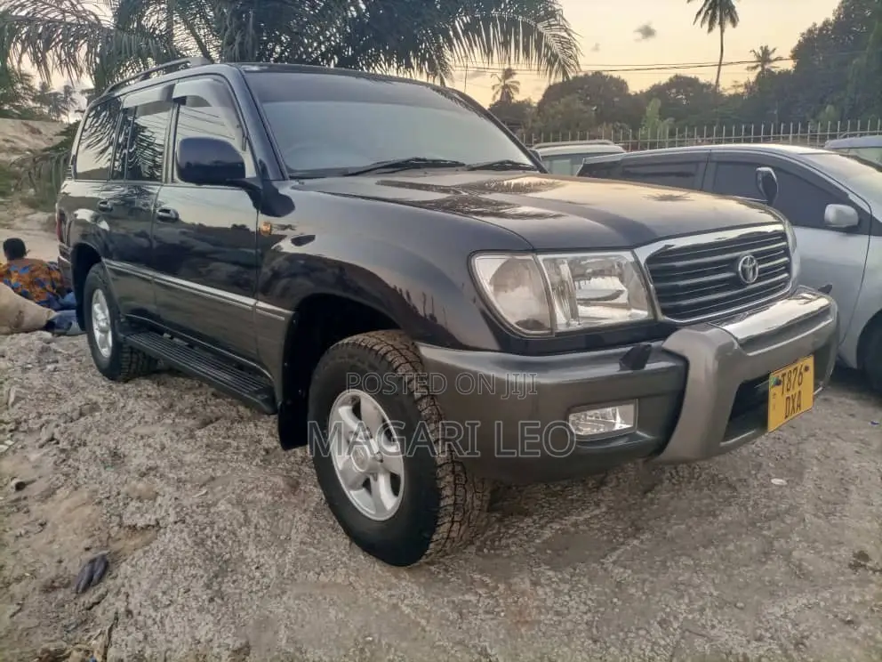 Toyota Land Cruiser HDJ 100 2001 Blue