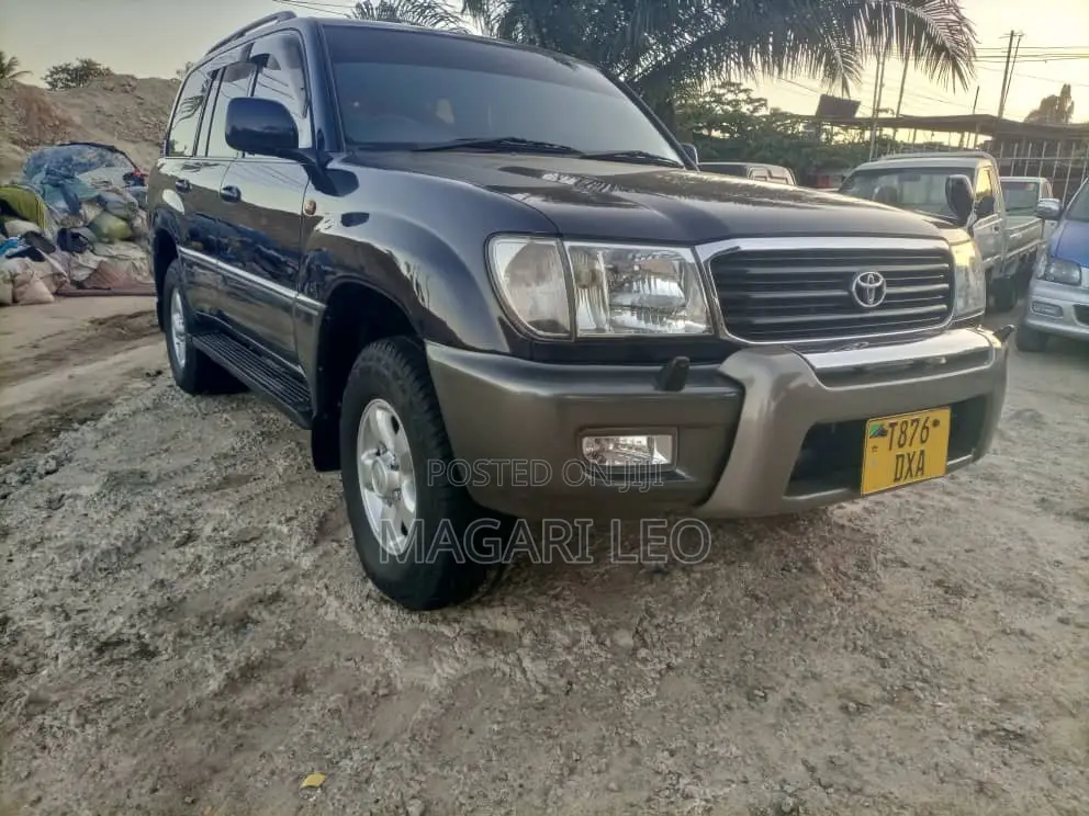 Toyota Land Cruiser HDJ 100 2001 Blue