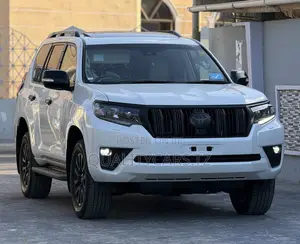 Toyota Land Cruiser Prado 2023 White