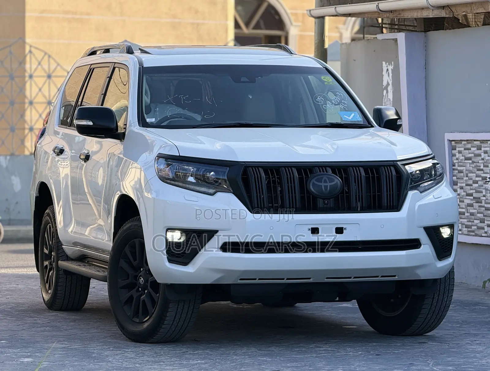Toyota Land Cruiser Prado 2023 White