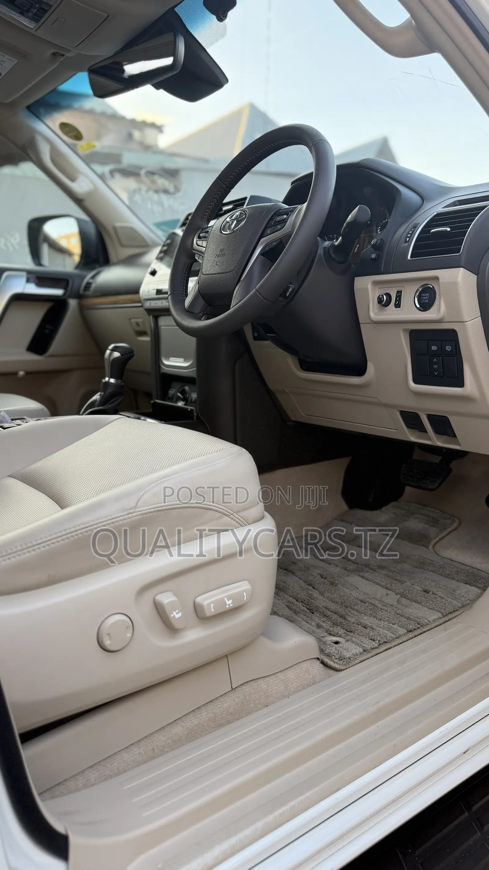 Toyota Land Cruiser Prado 2023 White