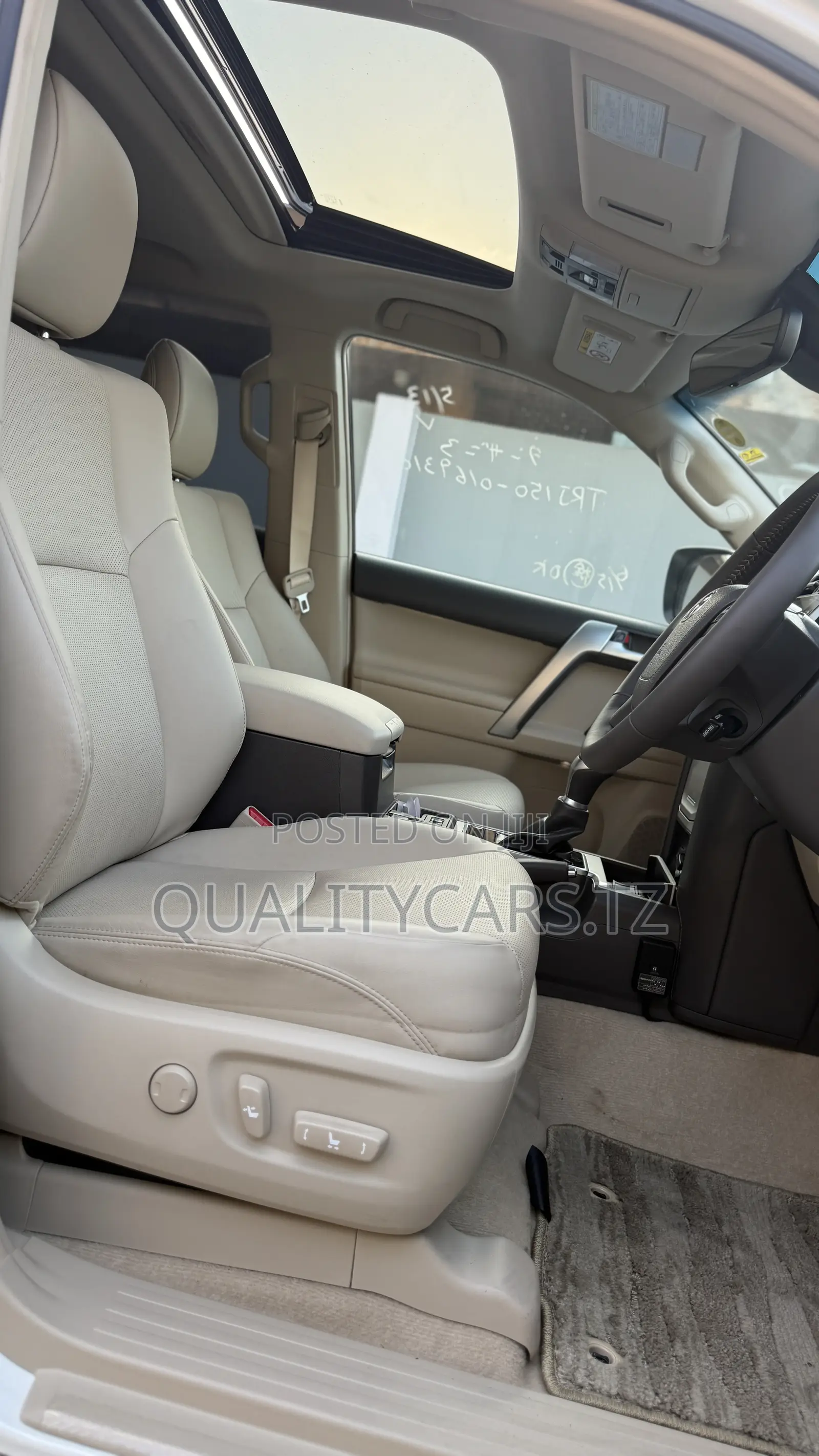 Toyota Land Cruiser Prado 2023 White