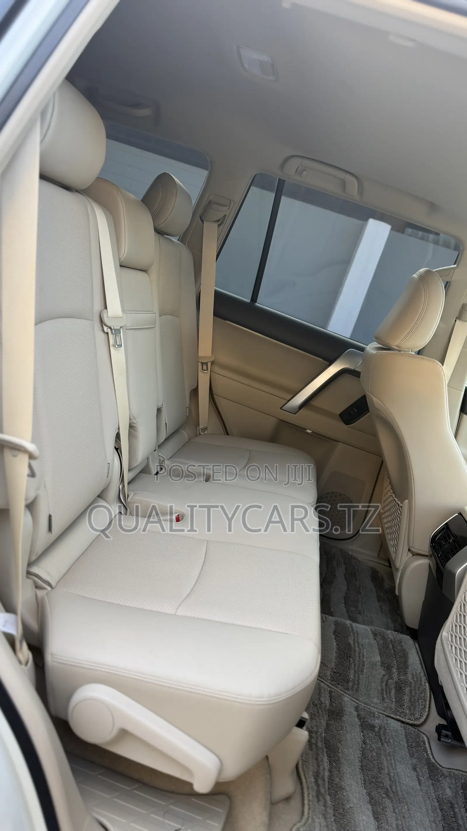 Toyota Land Cruiser Prado 2023 White