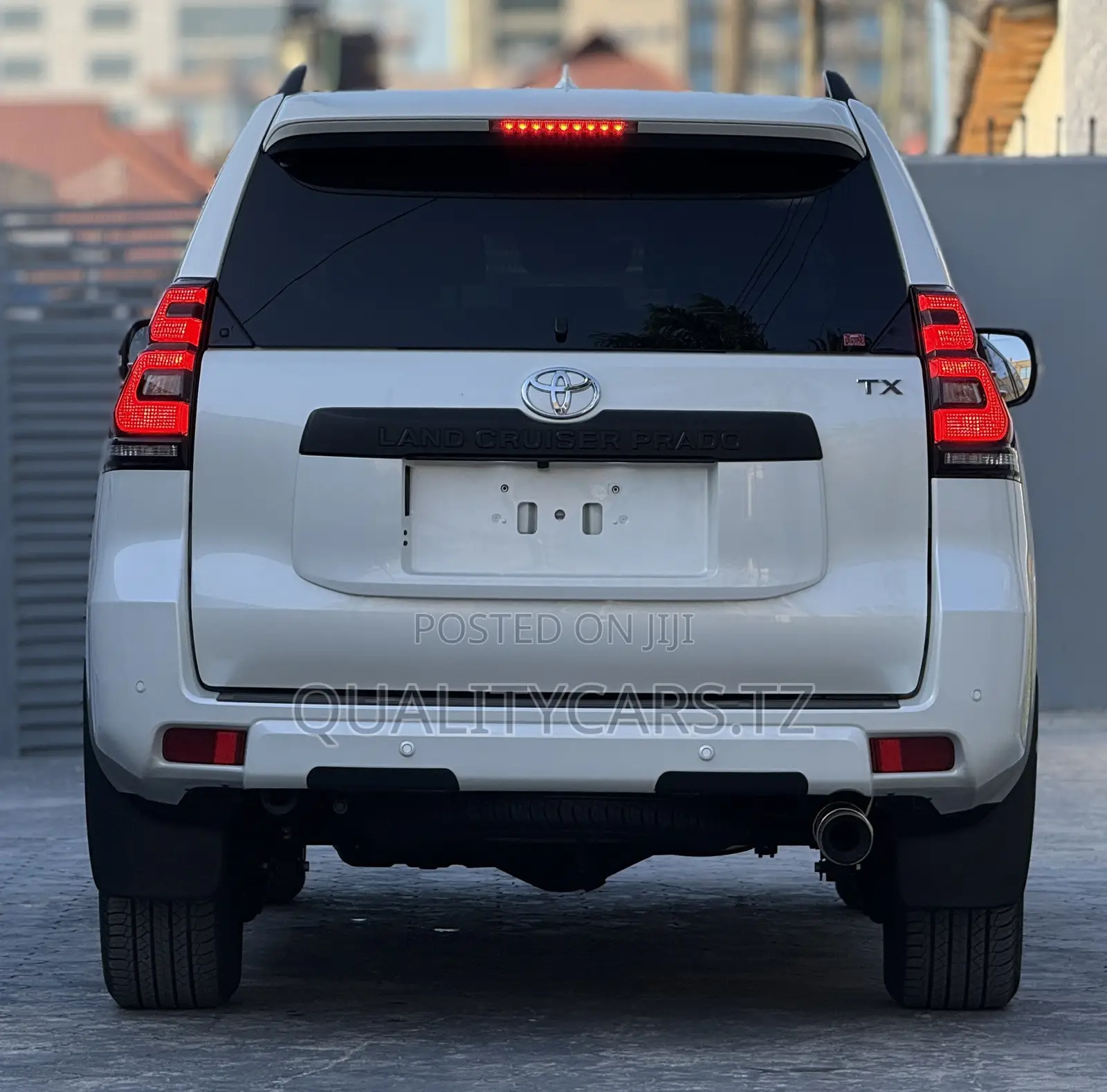 Toyota Land Cruiser Prado 2023 White