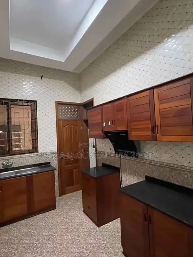 Furnished 3bdrm Apartment in Mikocheni for rent