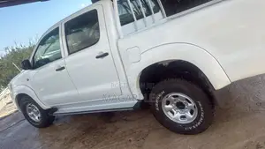 Toyota Hilux 3.0 D-4D 4x4 2013 White