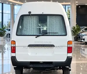 Toyota HiAce 2001 White