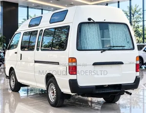 Toyota HiAce 2001 White