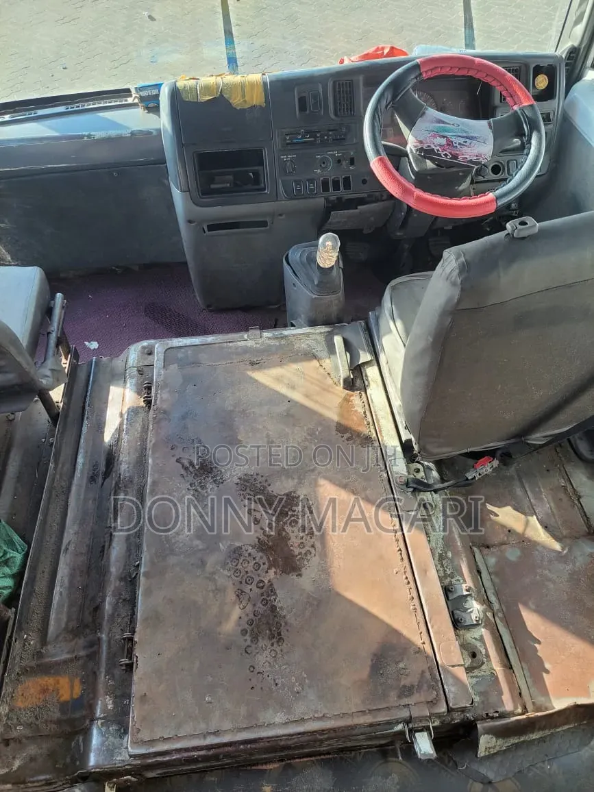 Nissan Civilian 2002 Green