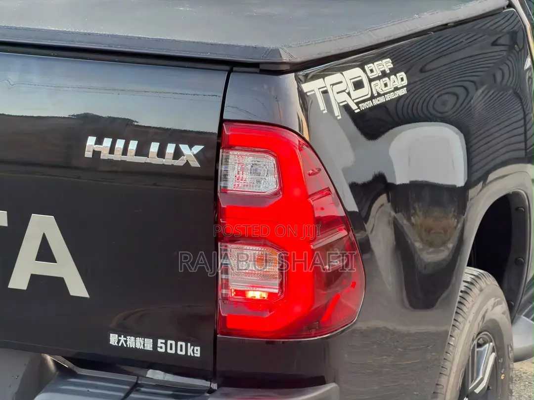 Toyota Hilux Revo Double Cab Deisel 2.8 AWD 2021 Black