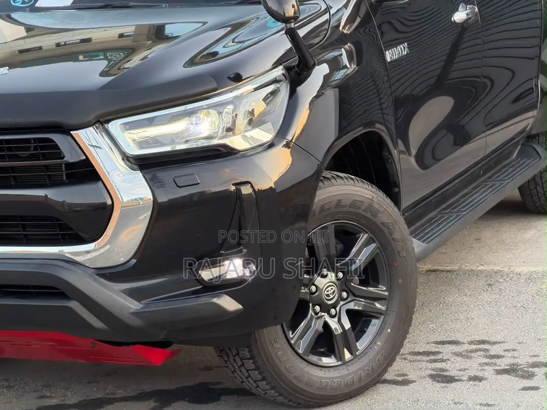 Toyota Hilux Revo Double Cab Deisel 2.8 AWD 2021 Black