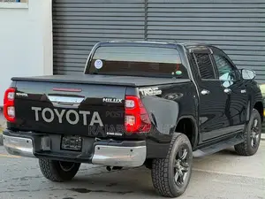 Toyota Hilux Revo Double Cab Deisel 2.8 AWD 2021 Black