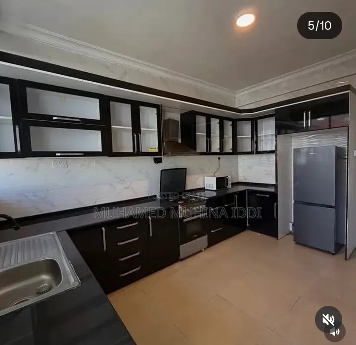 Furnished 2bdrm Apartment in Oyster Bay for rent