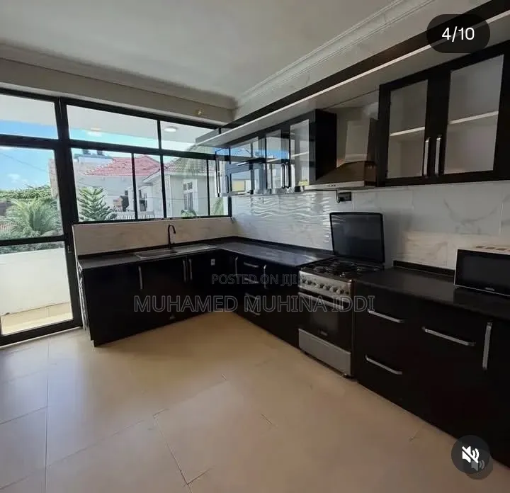 Furnished 2bdrm Apartment in Oyster Bay for rent