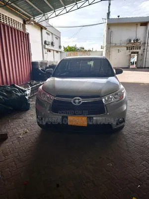 Toyota Kluger 2014 Silver