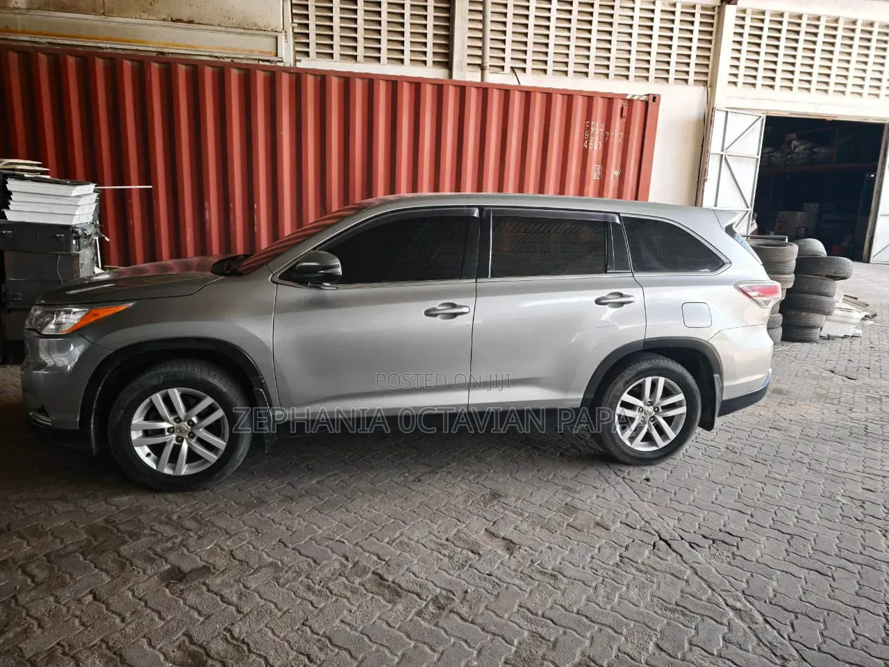 Toyota Kluger 2014 Silver