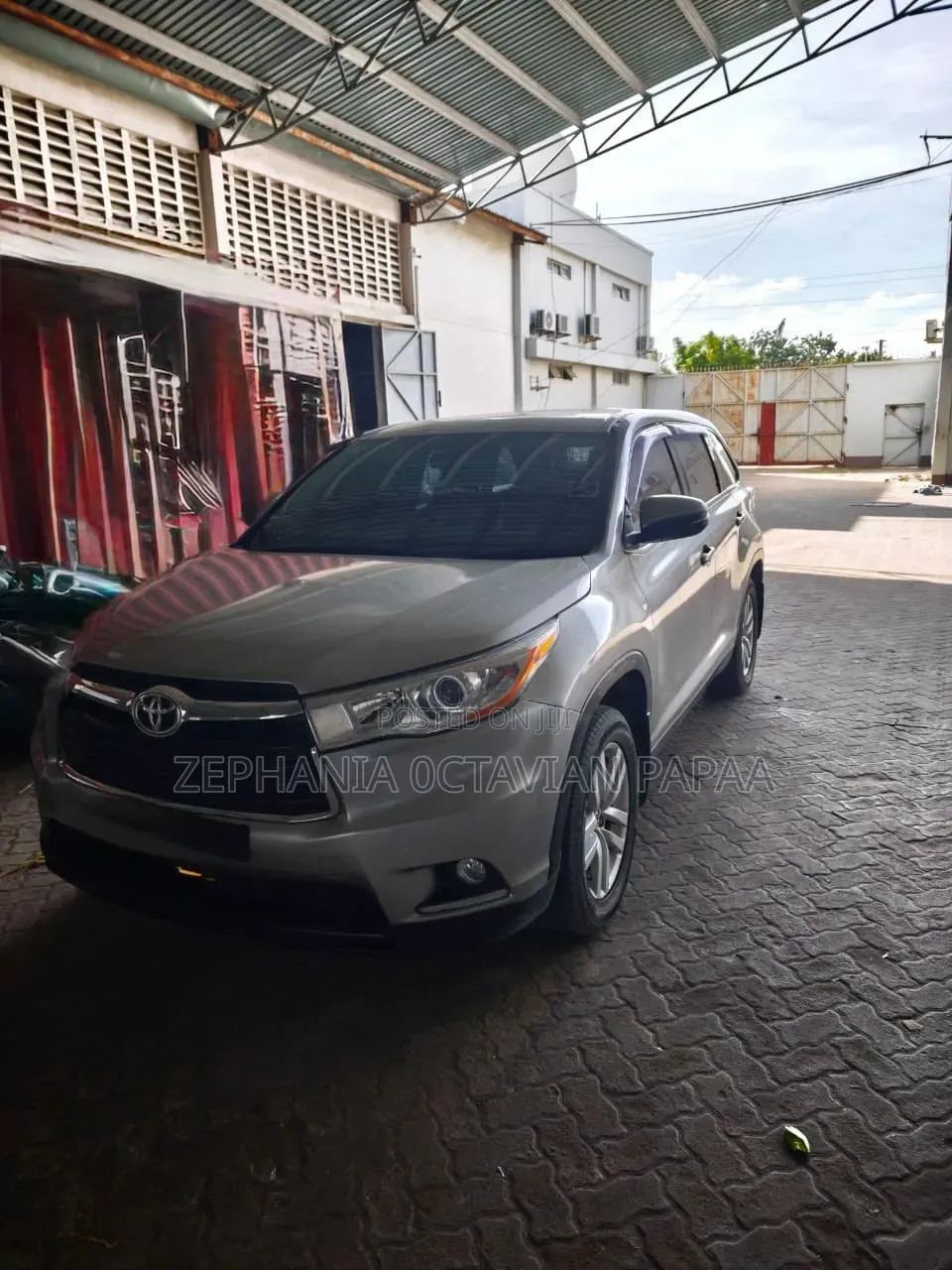 Toyota Kluger 2014 Silver