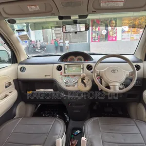 Toyota Sienta 2003 White