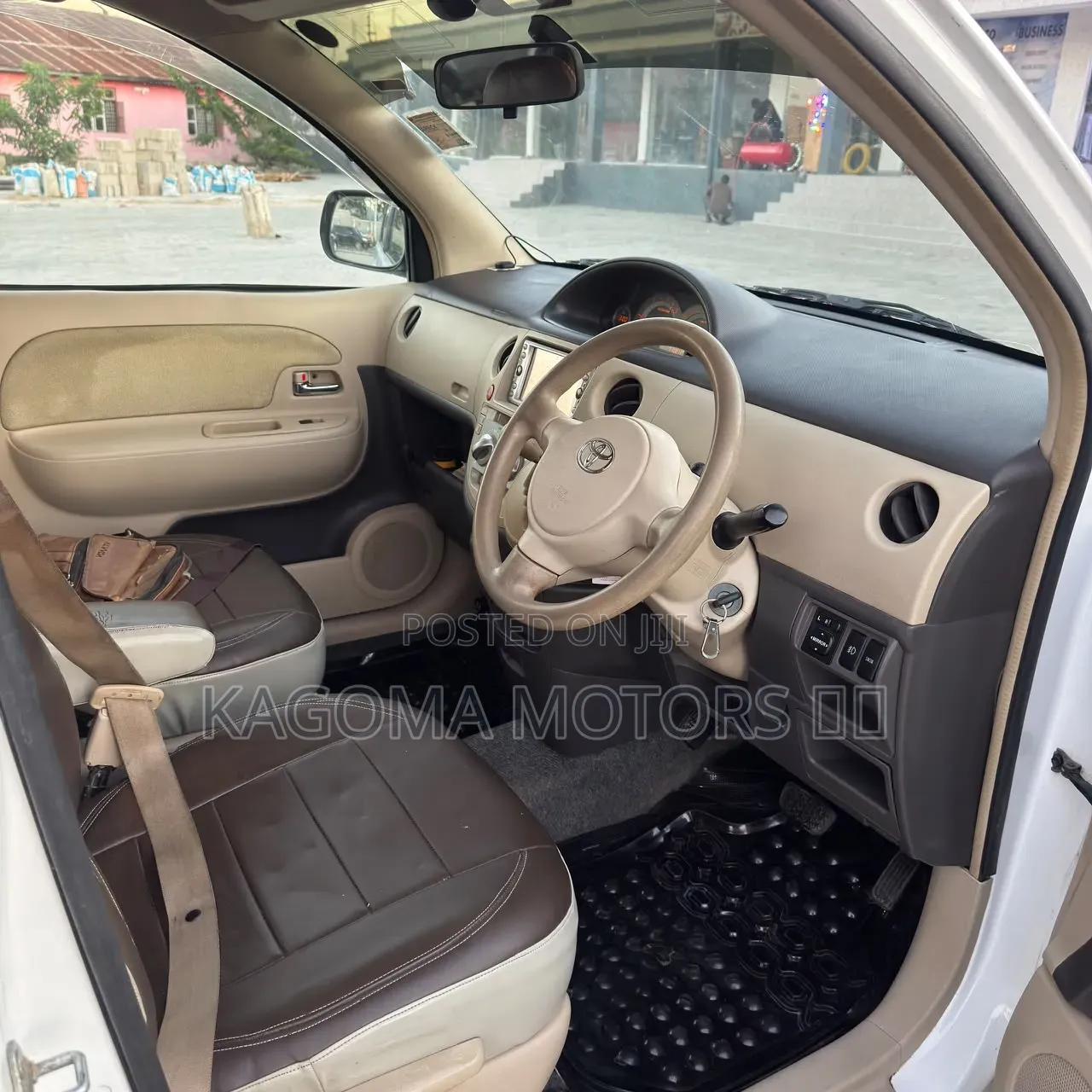 Toyota Sienta 2003 White