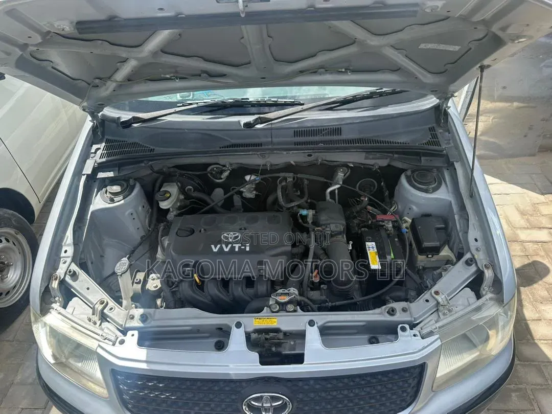 Toyota Succeed 2002 Silver