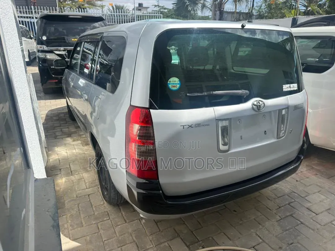 Toyota Succeed 2002 Silver