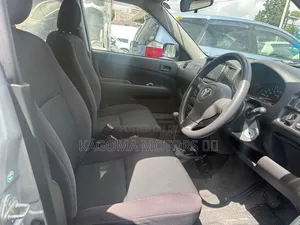 Toyota Succeed 2002 Silver