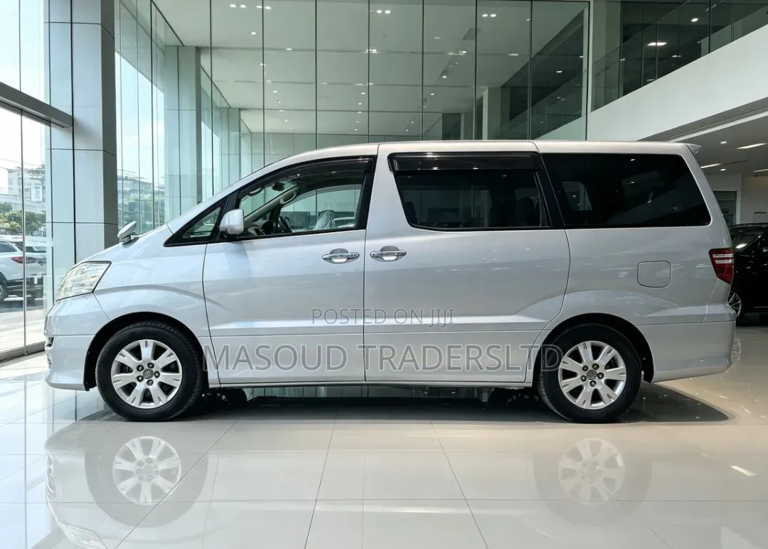 Toyota Alphard 2005