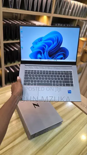 Laptop HP ZBook Studio G8 16GB Intel Core i7 SSD 512GB