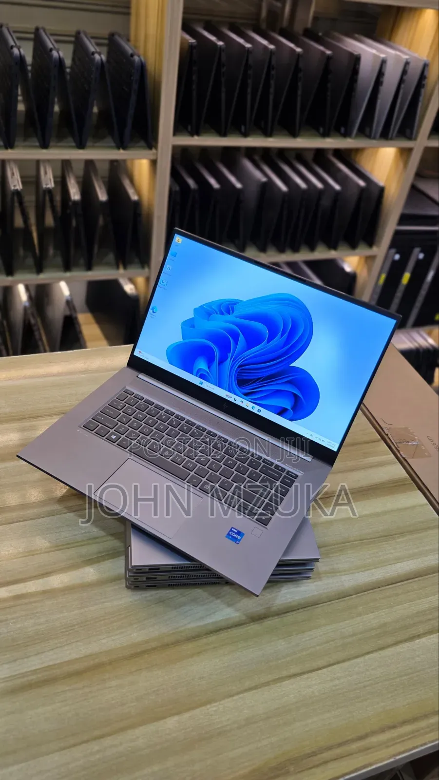 Laptop HP ZBook Studio G8 16GB Intel Core i7 SSD 512GB