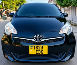 Toyota Ractis 2012 Black