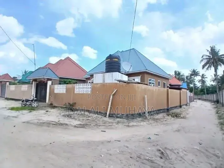 3bdrm House in Nyeburu Street, Chanika for sale