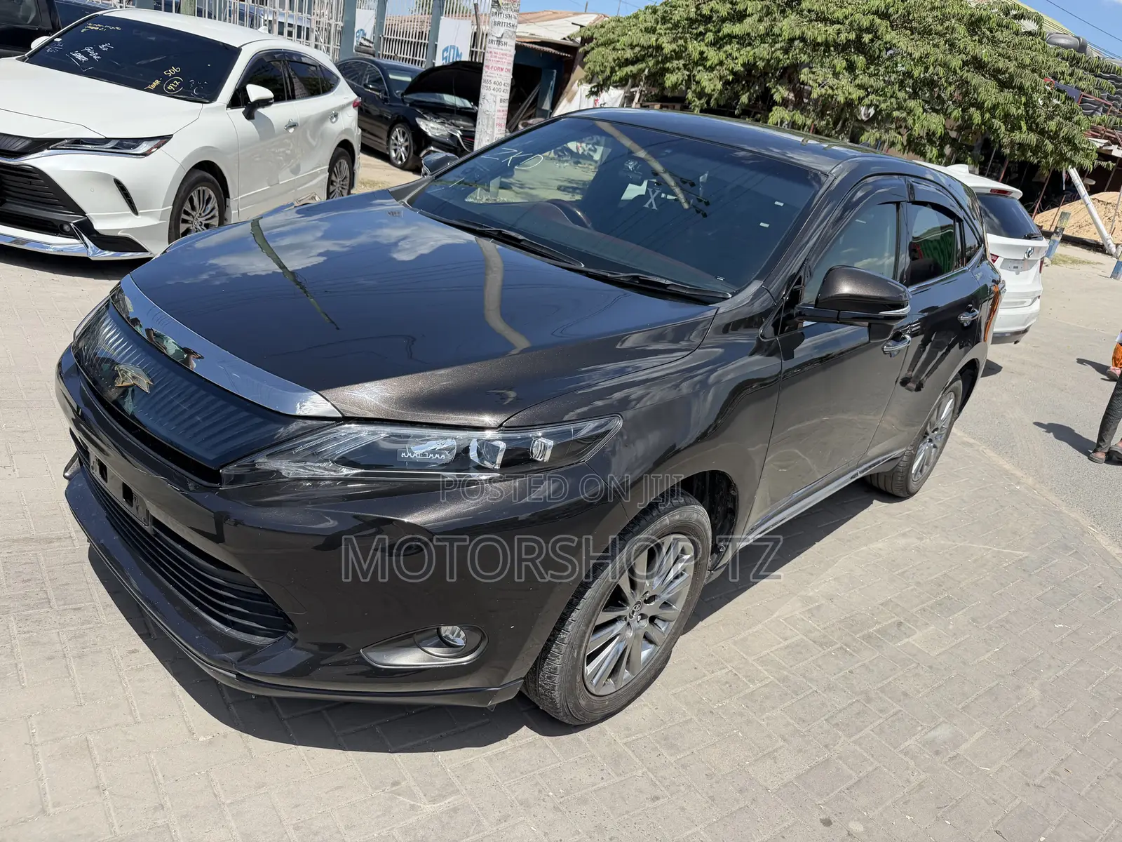 Toyota Harrier 2.0 2015 Brown