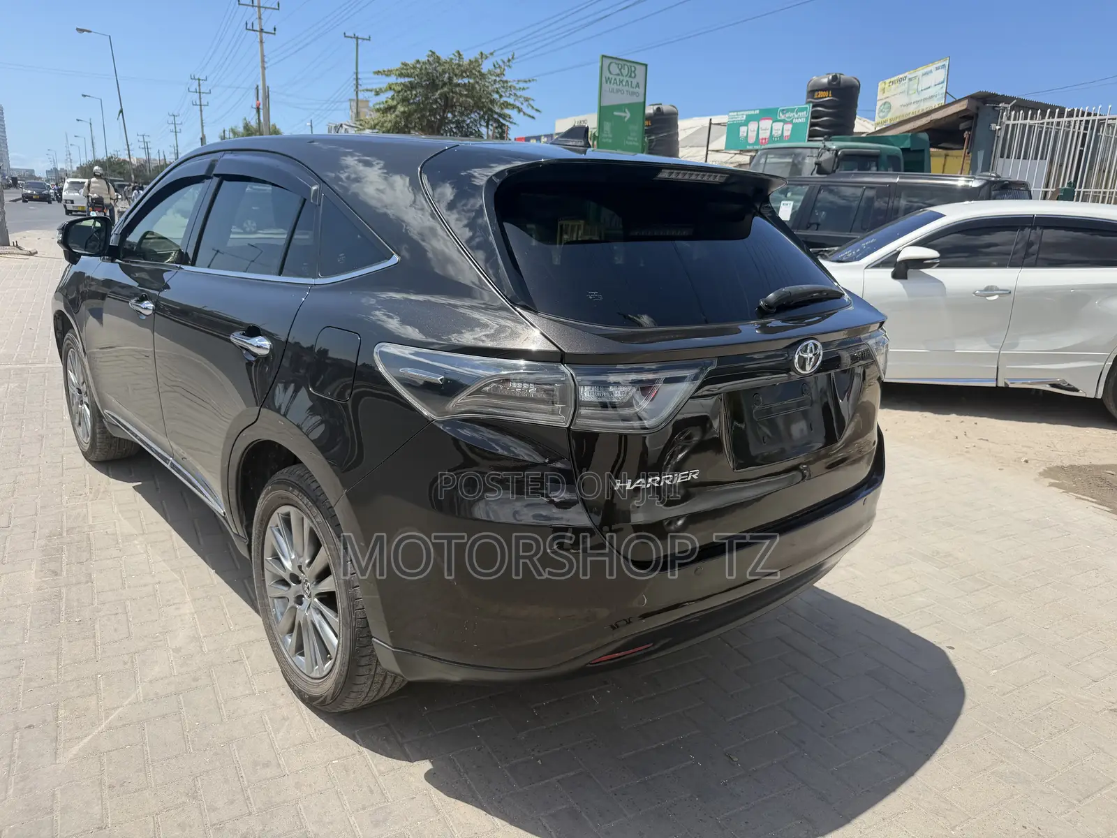 Toyota Harrier 2.0 2015 Brown