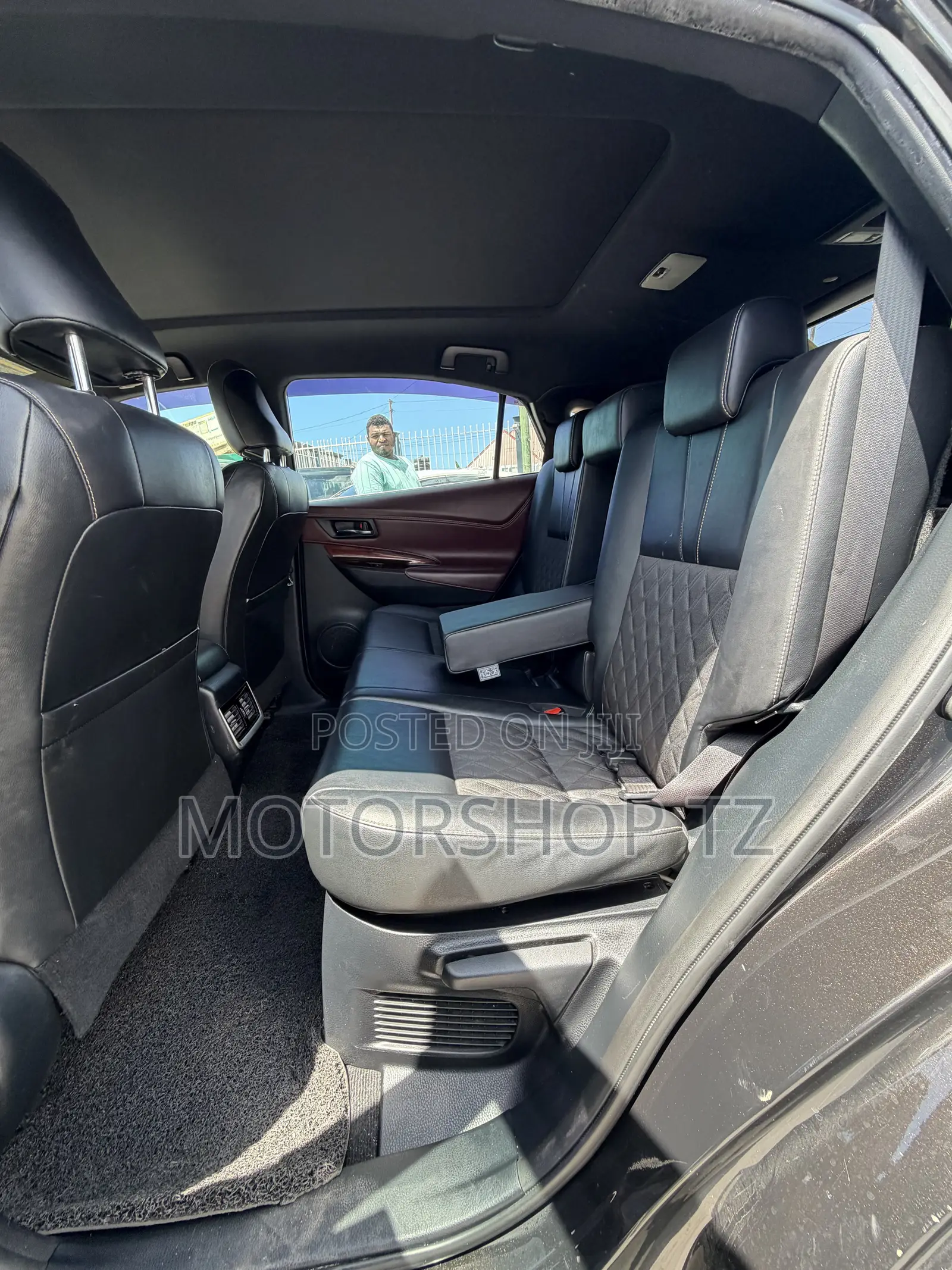 Toyota Harrier 2.0 2015 Brown