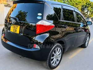 Toyota Ractis 2012 Black