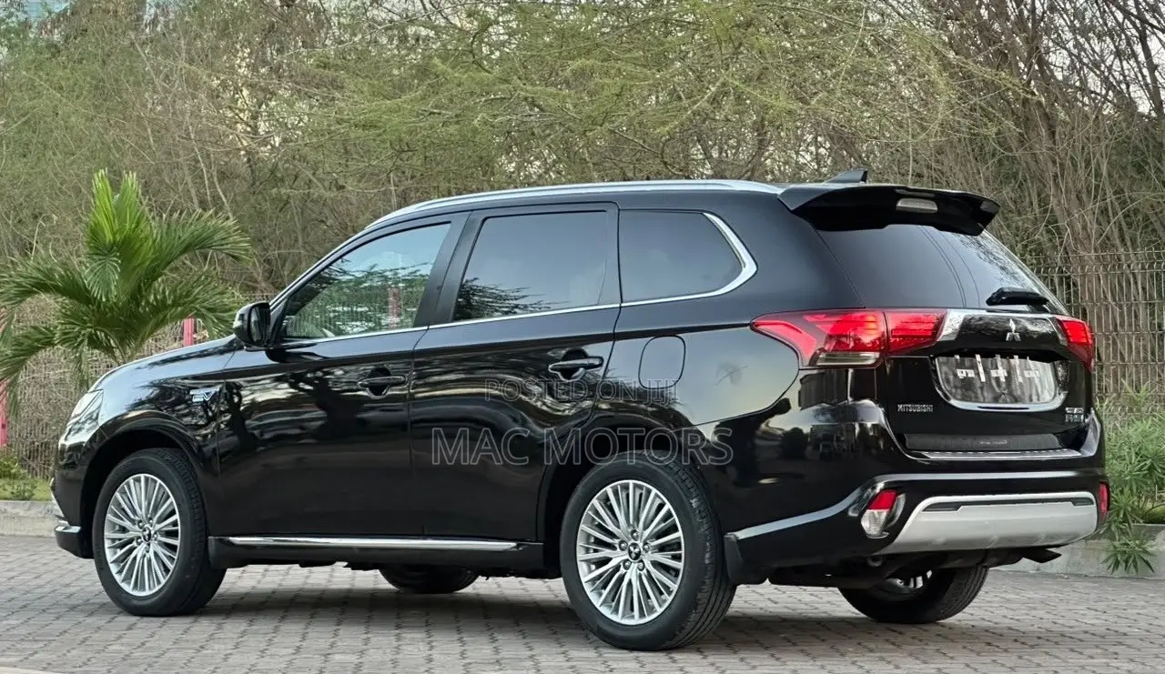 Mitsubishi Outlander 2018 Black