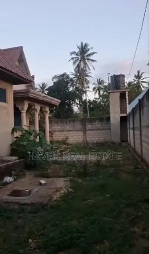 3bdrm House in Mjini for rent