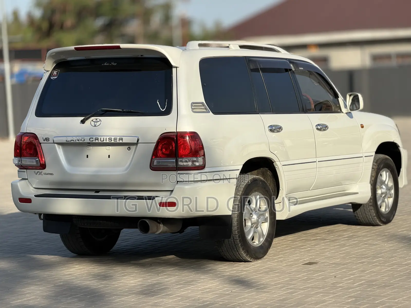 Toyota Land Cruiser 100 4.7 Executive 2007 White