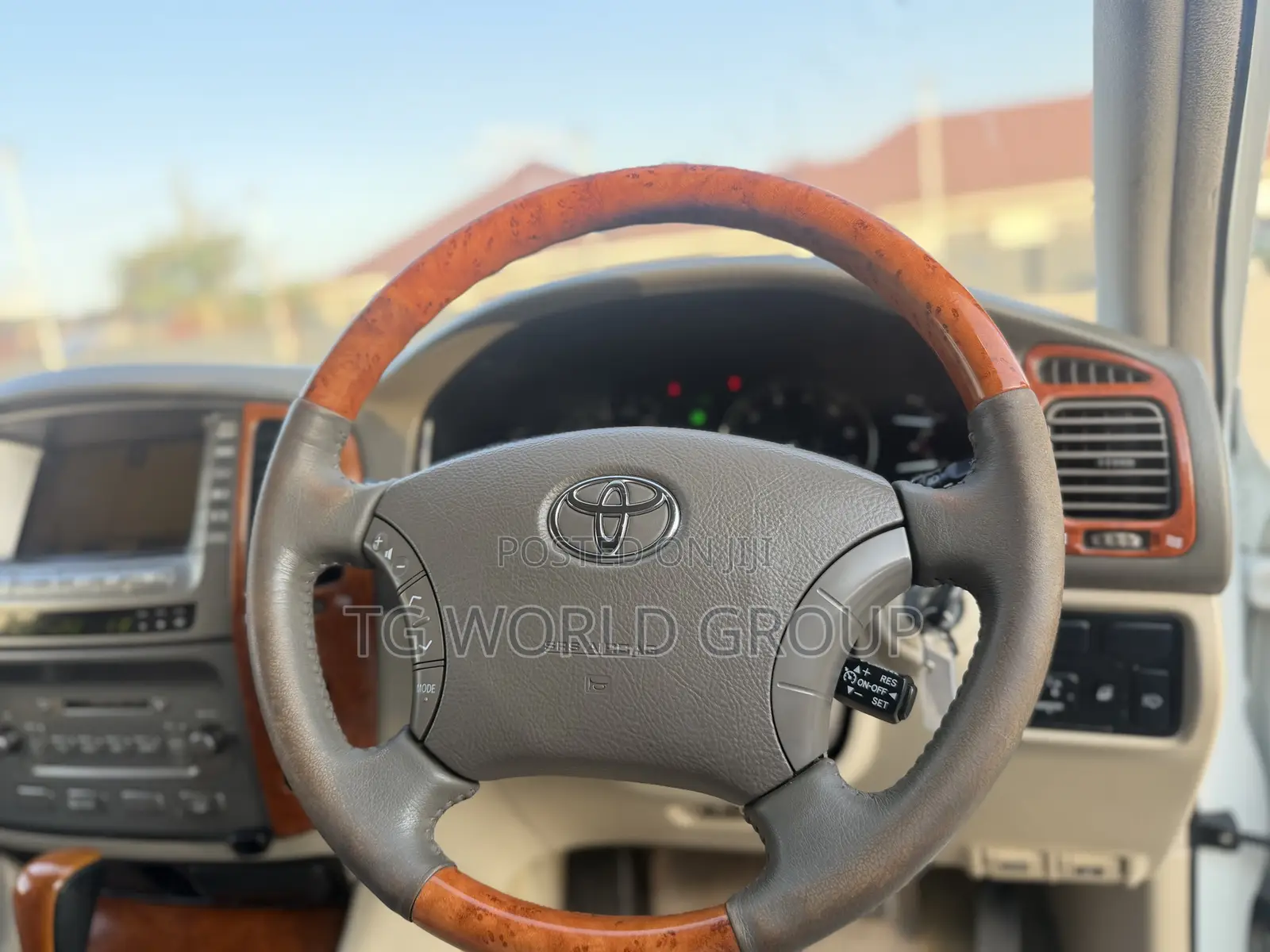 Toyota Land Cruiser 100 4.7 Executive 2007 White