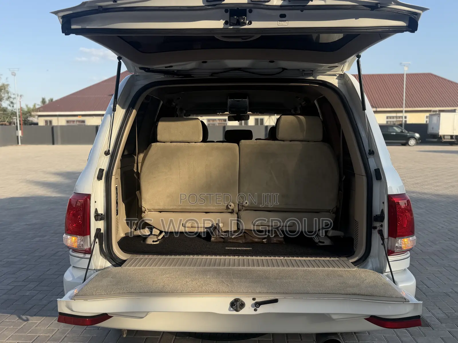 Toyota Land Cruiser 100 4.7 Executive 2007 White